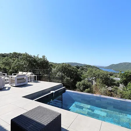 Villa Santa Lucia - Piscine & Vue Sur La Retenue De Talza Figari (Corsica)